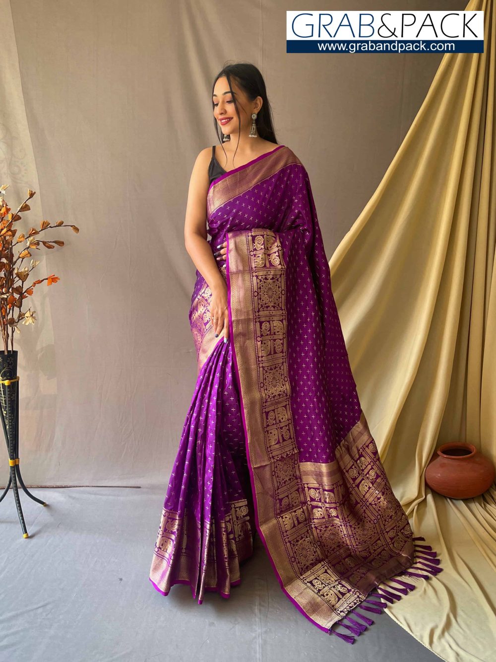Trendy Soft Silk Woven Saree GNP230003